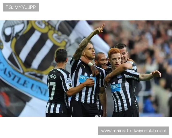 英超曼城短传渗透精准，锋线再现犀利表现